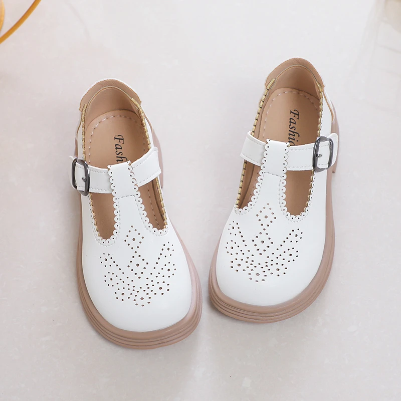 女童皮鞋镂空透气春夏2025新款英伦风女孩公主鞋软底儿童学生单鞋