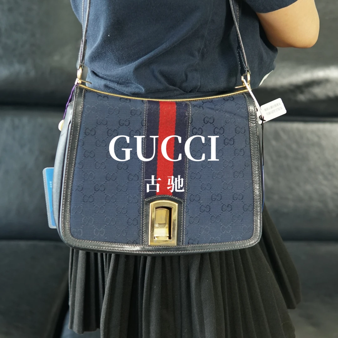 95新 GUCCI/古驰 蓝色翻盖斜挎包/FYPJ11114301/T台