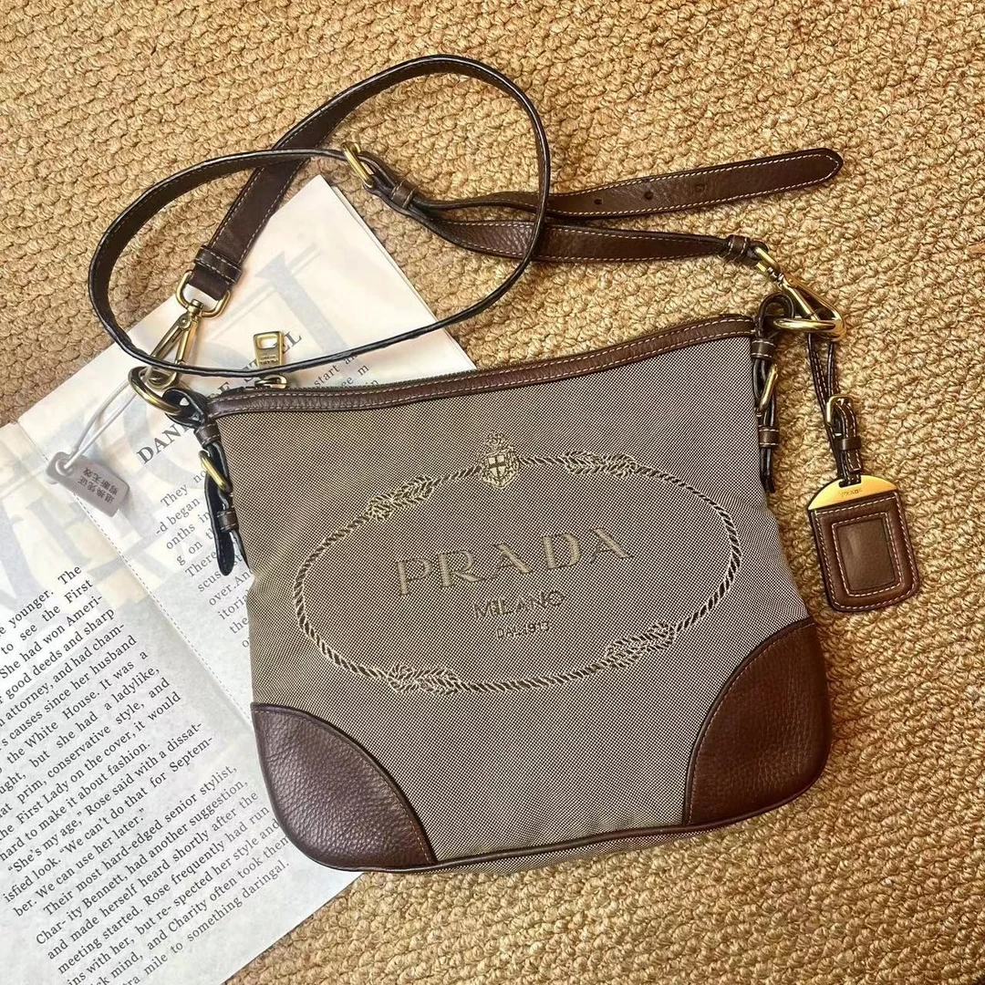 95新 Prada/普拉达 XM/帆布拼棕皮 气质斜挎包/MH06914567