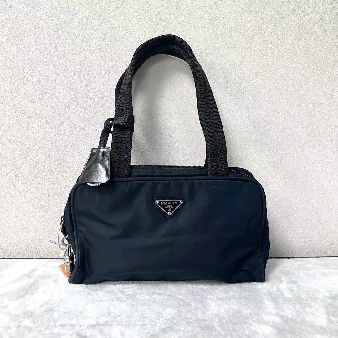 95新 Prada/普拉达 XM/藏蓝色休闲手提单肩包/JJ06119340
