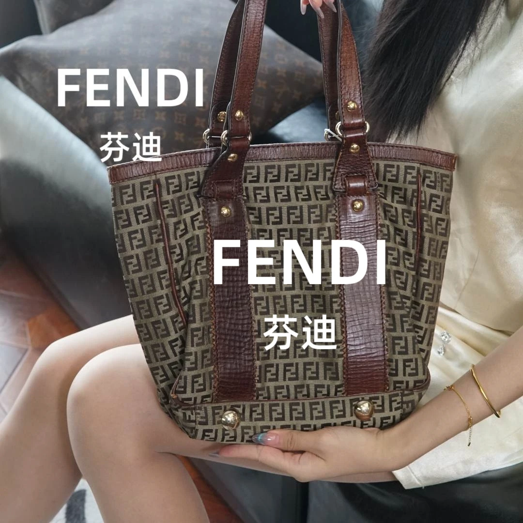 95新 FENDI/芬迪 老花水桶包/ag02115504/t台
