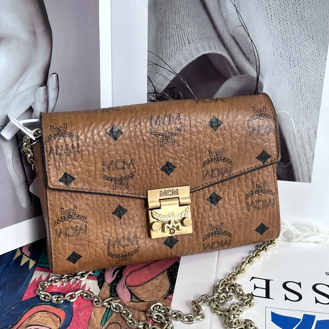 95新 MCM XM/经典干邑色时尚信封链条斜挎包/KH09524022