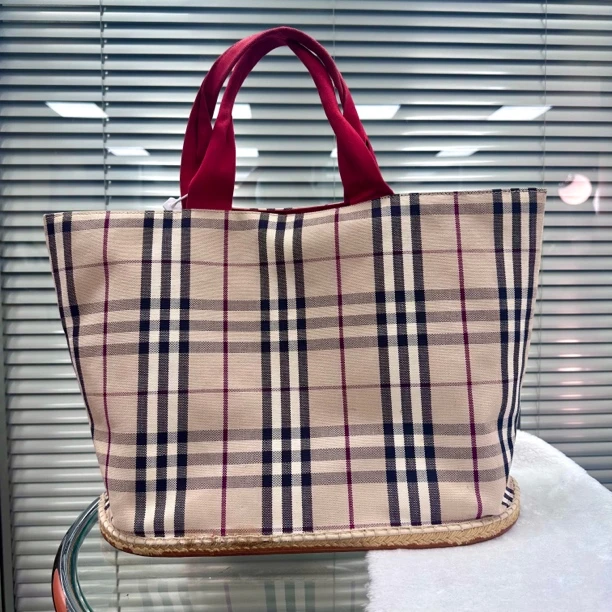 95新 BURBERRY/博柏利  XM/经典大格纹时尚手提单肩包/JJ09610722