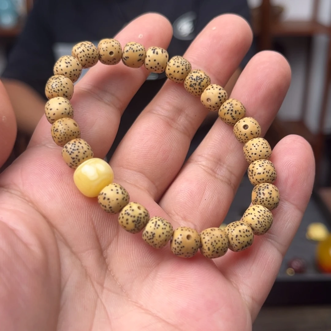 【闪购商品】琥珀颈饰未镶嵌
