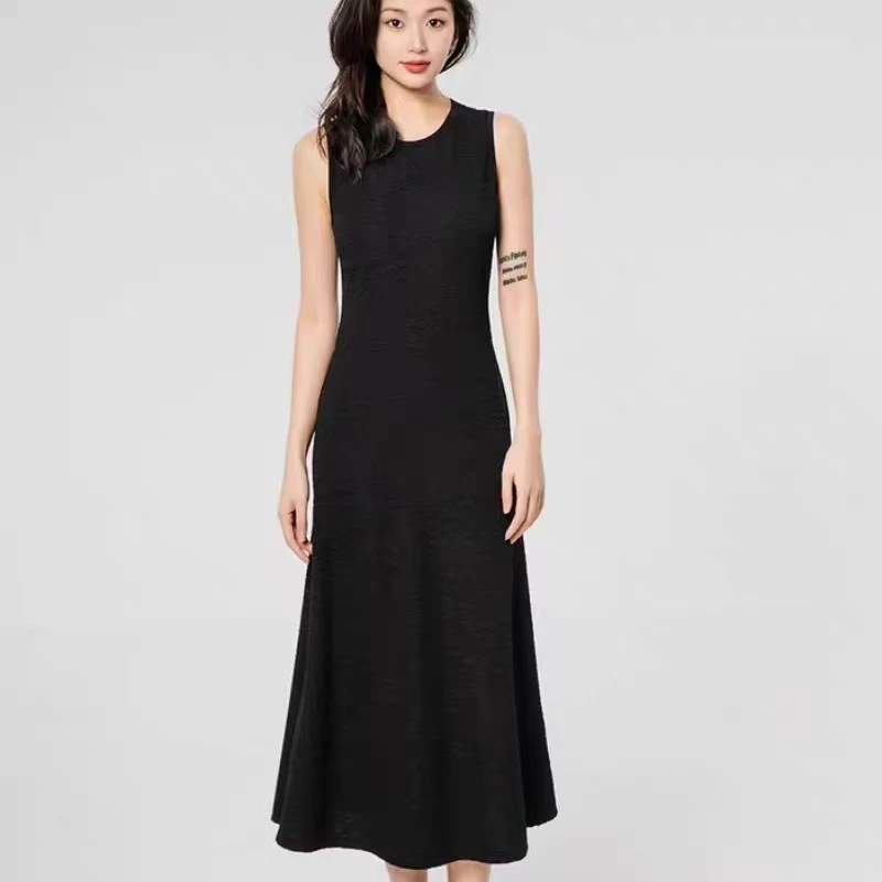 阿家2024新款无袖圆领修身通勤连衣裙