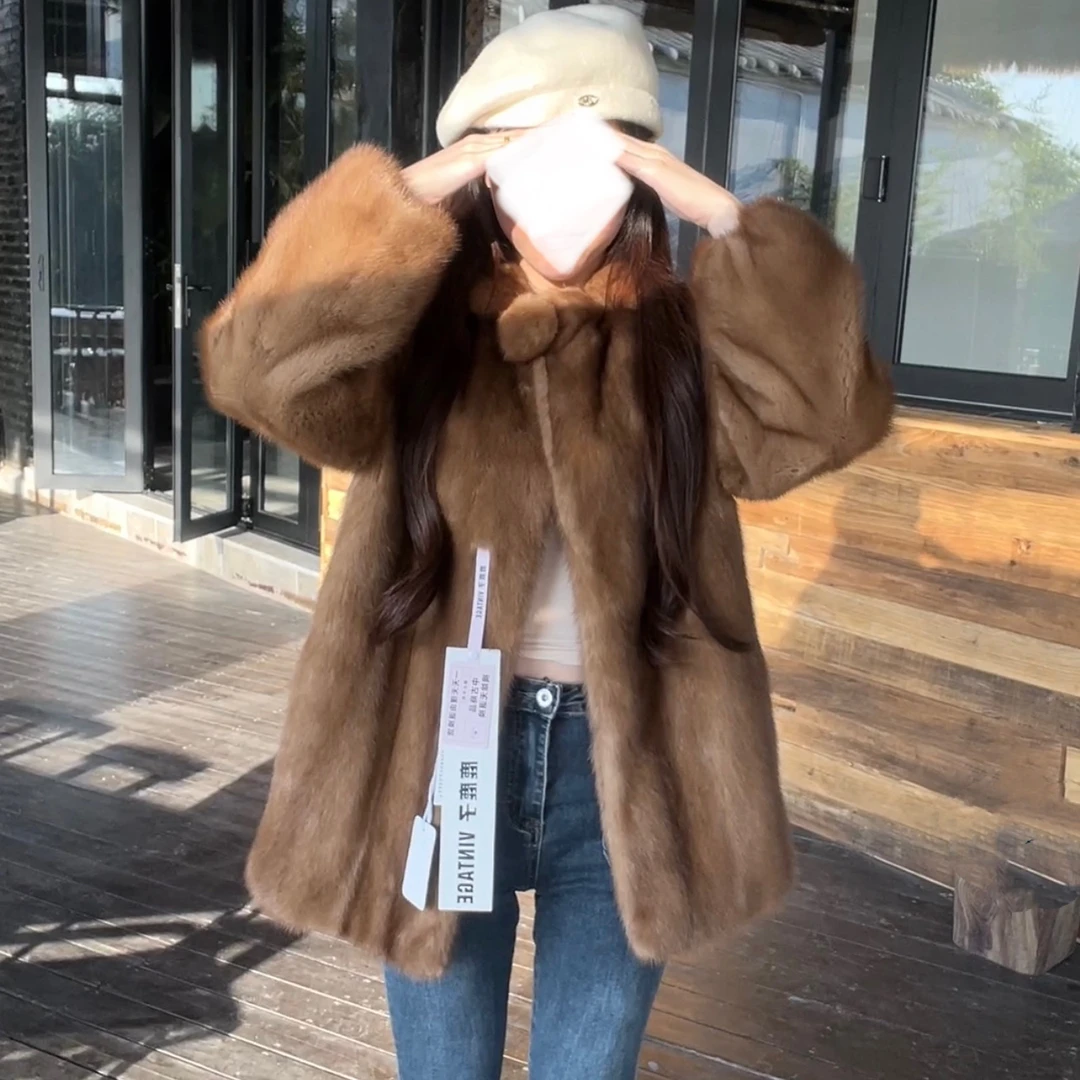 Z125浅蜜饯色娃娃领毛球可翻领减龄秋冬厚外套时尚洋气宽松