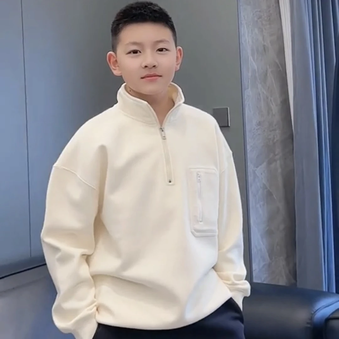 男童杏色百搭拉链款加绒卫衣