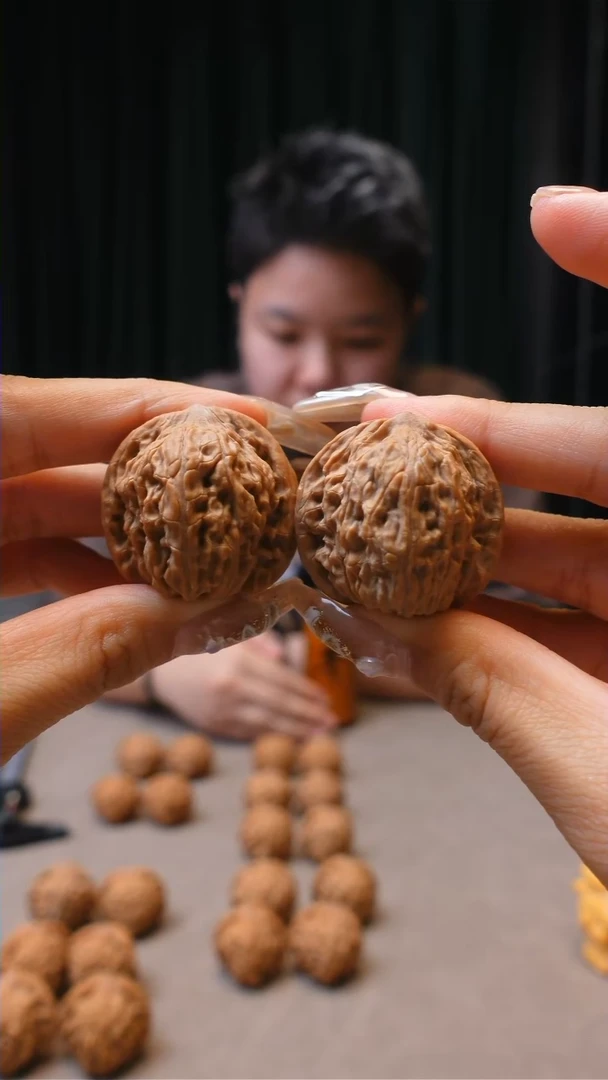 【闪购商品】文玩核桃把件山地磨33+