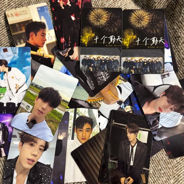 【非对对碰】十勤亮面自印卡28张不重复400g（有卡膜）