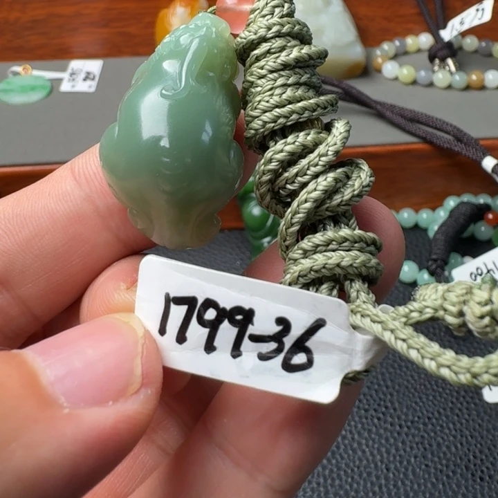 和田玉（糖玉）颈饰未镶嵌