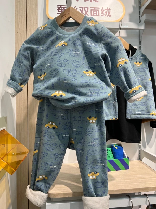 威奇猫男童蚕丝保暖套装