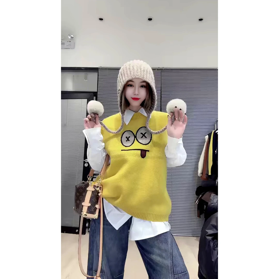 2024秋款复古休闲大眼睛圆领无袖针织马甲