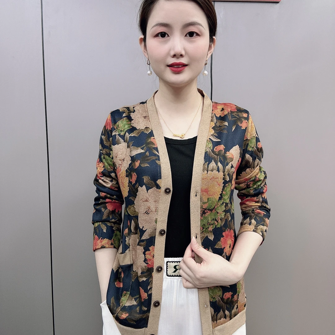 秋冬新款女士针织衫时尚气质妈妈装外套修身休闲开衫中老年女装