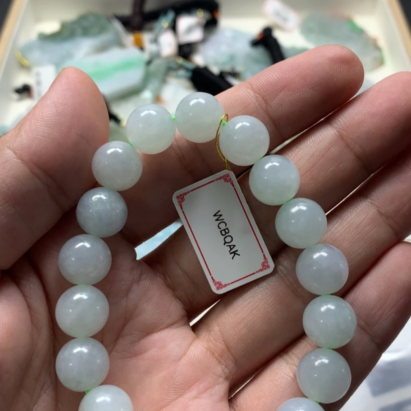 【闪购商品】翡翠颈饰未镶嵌