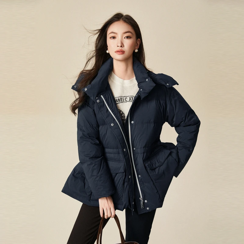 XG雪歌藏青色长袖连帽羽绒服冬季新款白鸭绒加厚防寒外套女装