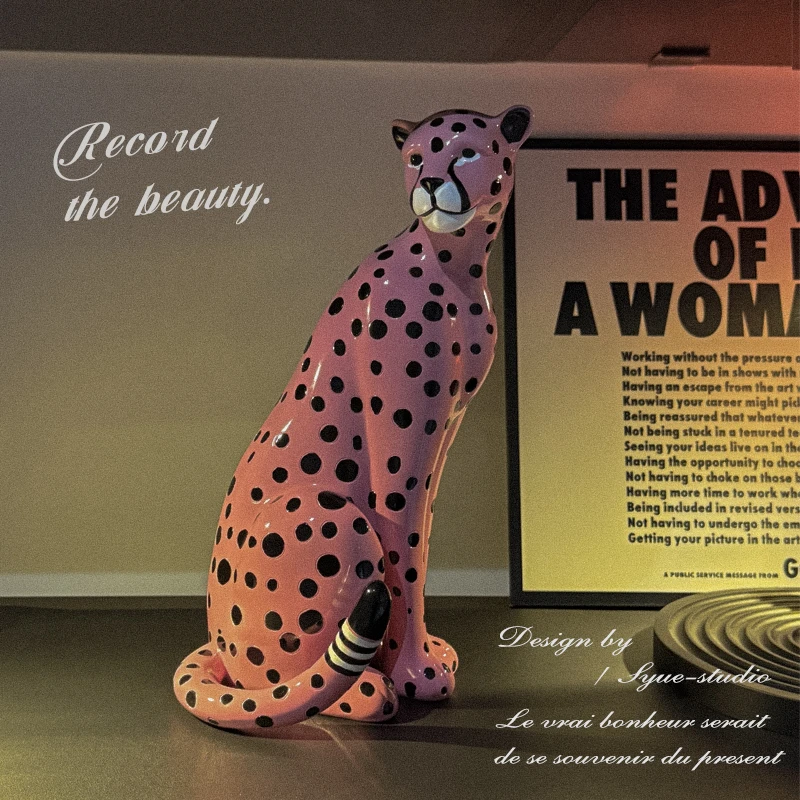 法式轻奢粉红豹子摆件玄关客厅电视柜高级感装饰多巴胺少女心家居