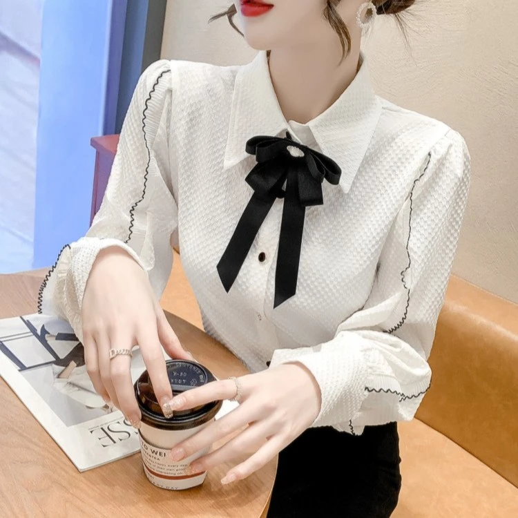 春装2025年新款法式上衣设计感小众时尚气质蝴蝶结白色衬衫女长袖