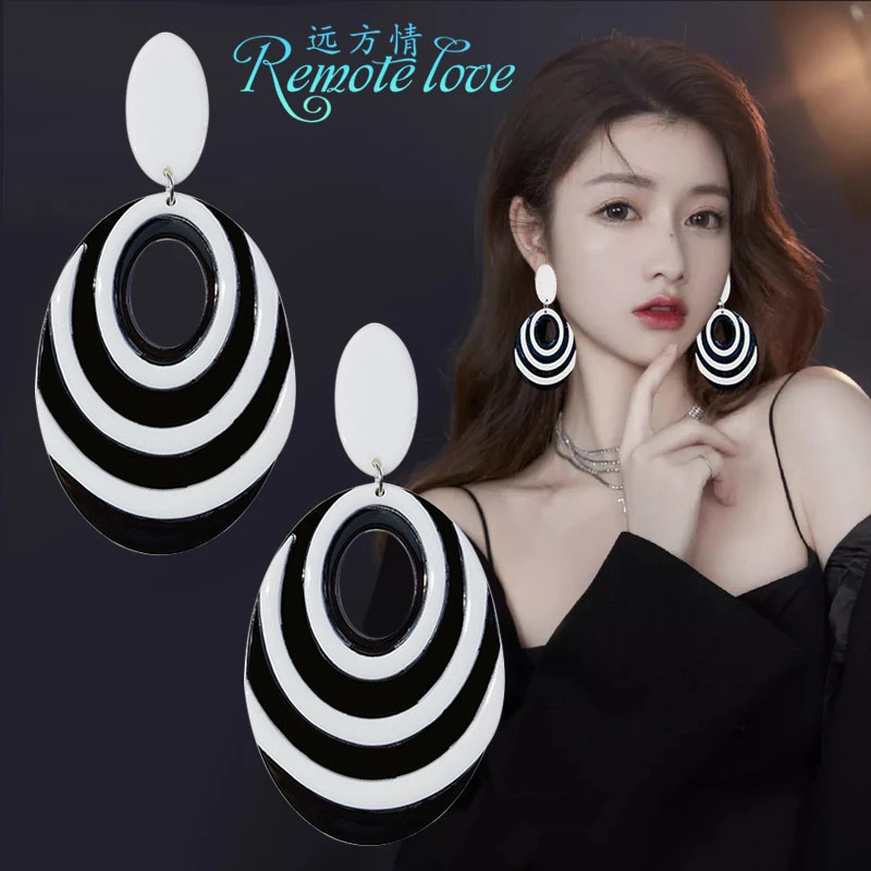 remote love/远方情 锌合金亚克力耳饰 时尚条纹圈圈耳环女E1348