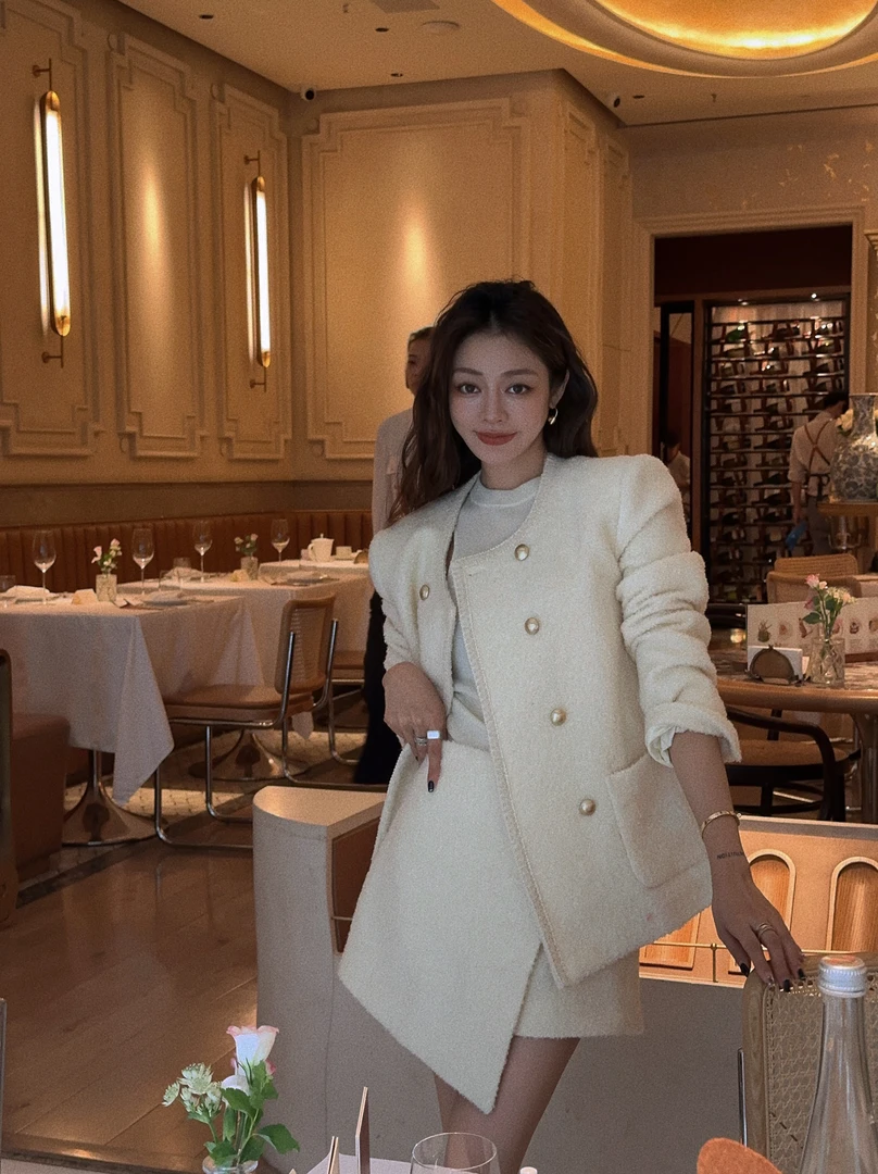 Singularity Me 9099【千金裙】颗粒绒毛A字版短裙