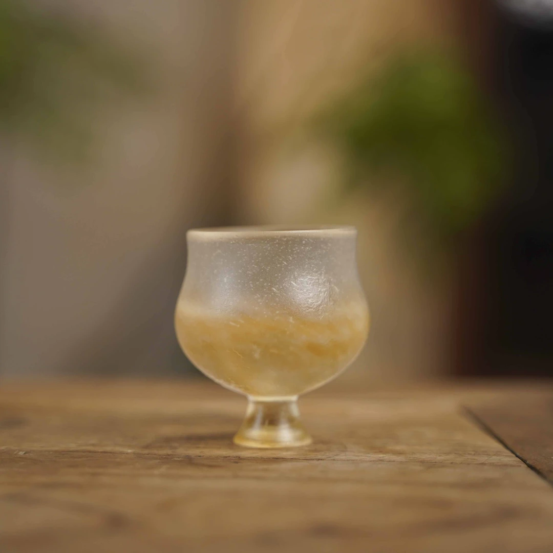 【陶珊居】 冰透琥-心缘堂琉璃-倾心杯40ml 52*25*57mm（琉璃S0423）