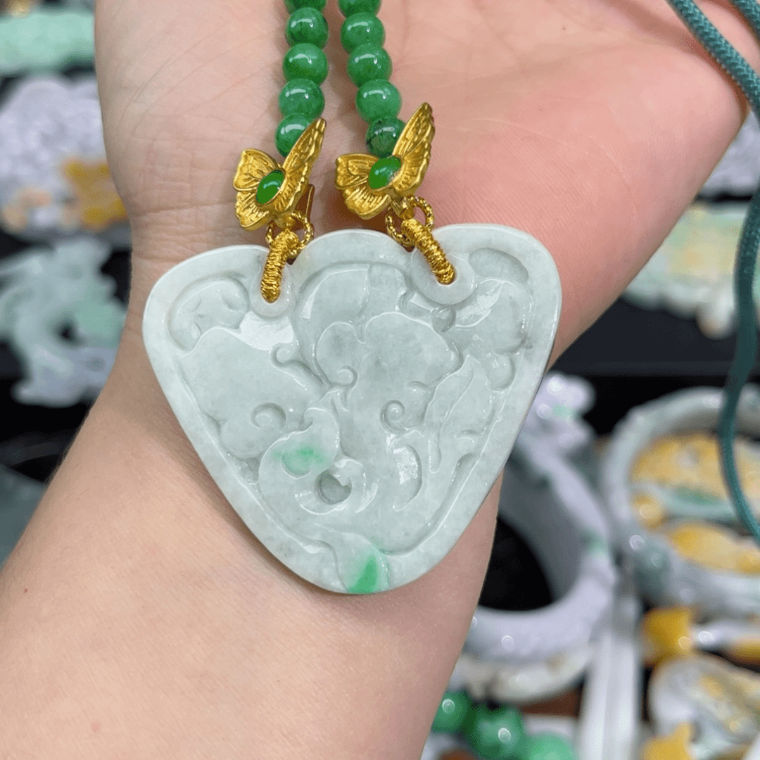 翡翠颈饰未镶嵌待编织