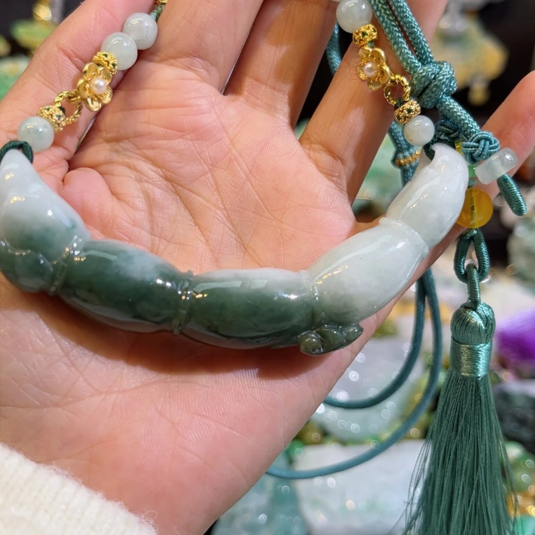 翡翠颈饰未镶嵌待编款