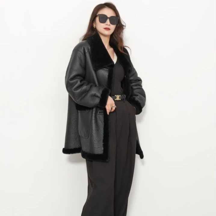 真皮秋冬时尚翻领常规百搭款女装双面穿皮毛一体通勤外套619