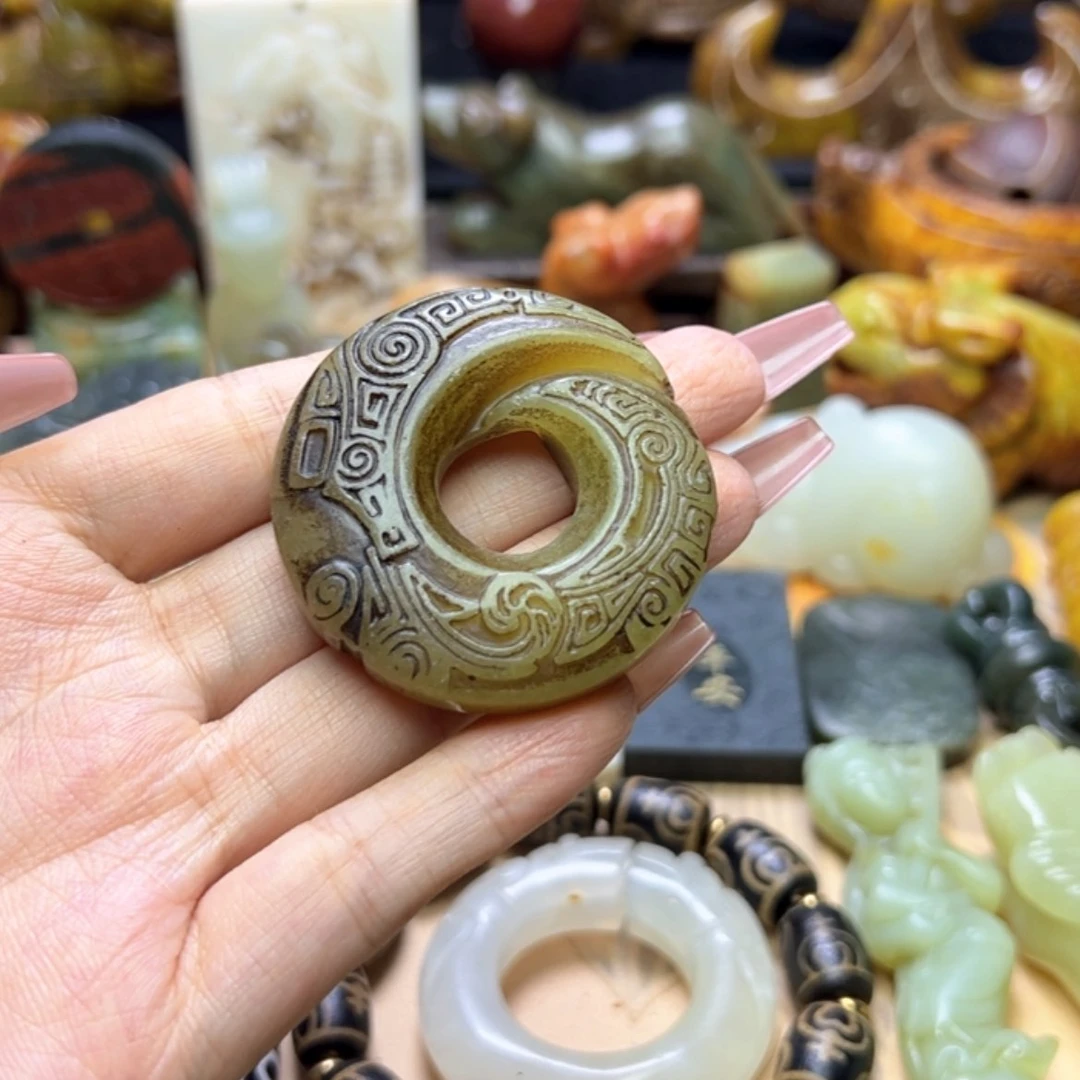 【闪购商品】蛇纹石玉颈饰未镶嵌