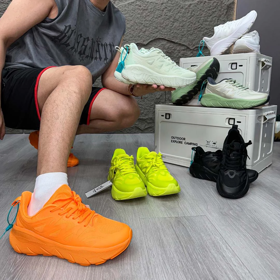 畅享奔跑 三明治网纱高弹厚底专业马拉松公路跑鞋情侣缓震运动鞋