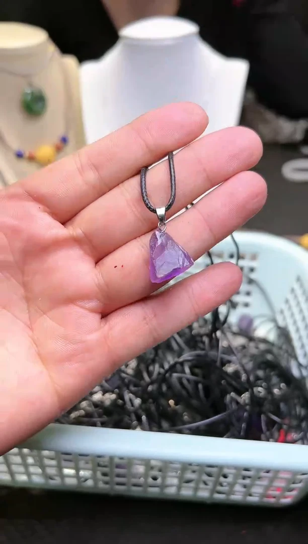 【闪购商品】水晶/未镶嵌紫水晶原石吊坠