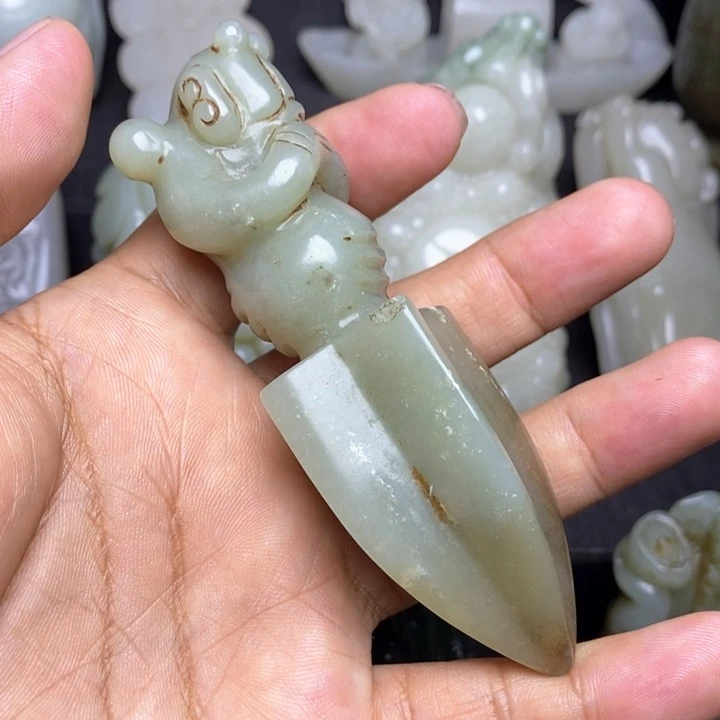 和田玉颈饰未镶嵌