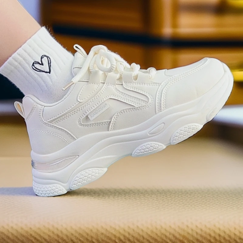 老爹鞋女生轻便休闲鞋子2025春秋季新款皮面百搭学生厚底运动鞋