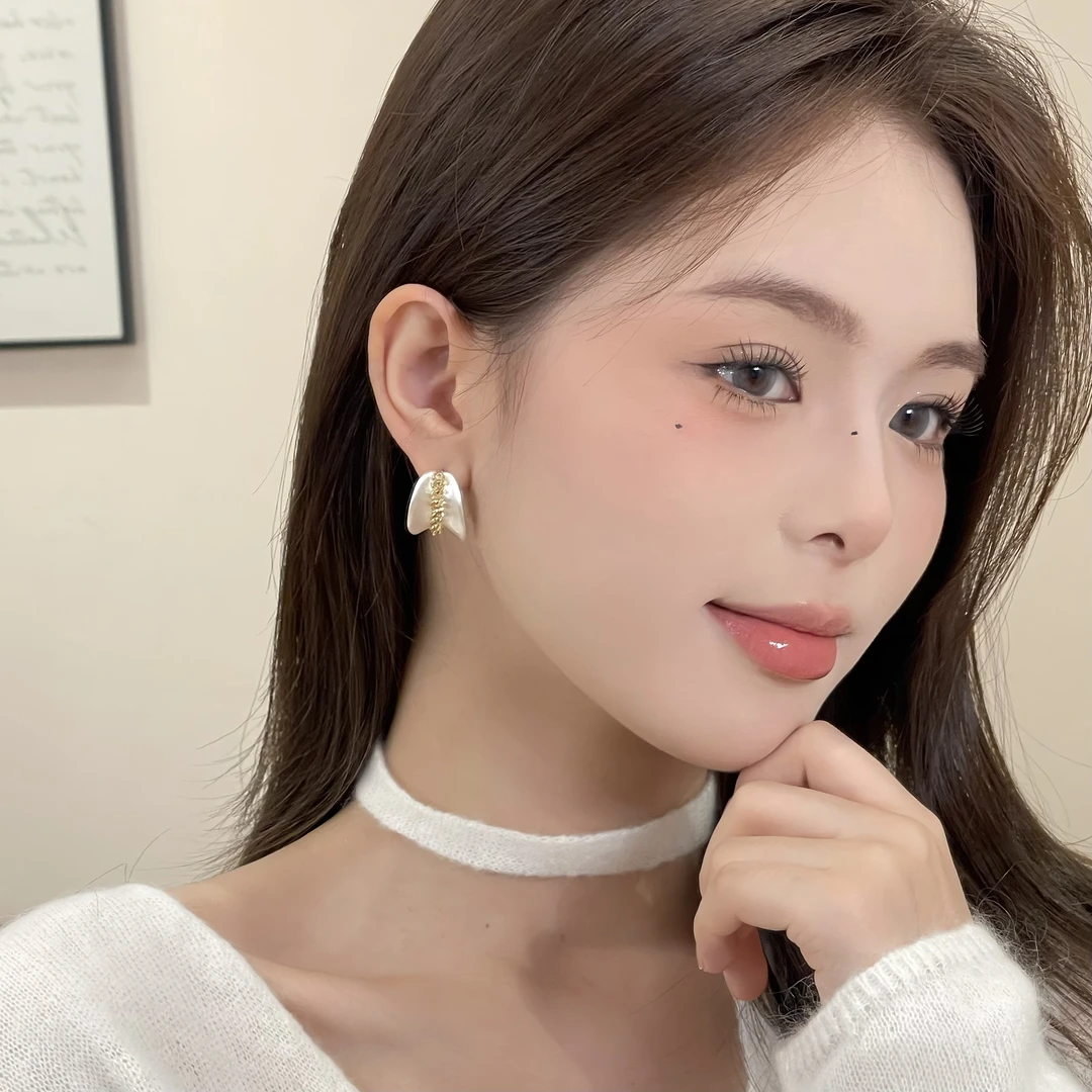 气质X995银色简约质感耳钉百搭小众轻奢感雅丹风