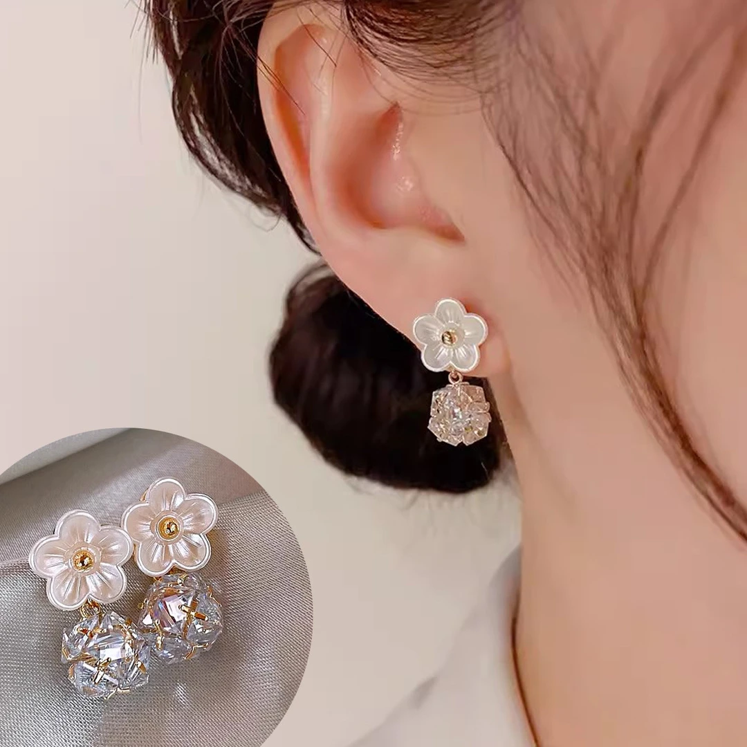 BAZAAR 铜合金合成锆石耳饰 高级感花朵耳环网红气质耳钉百搭饰品