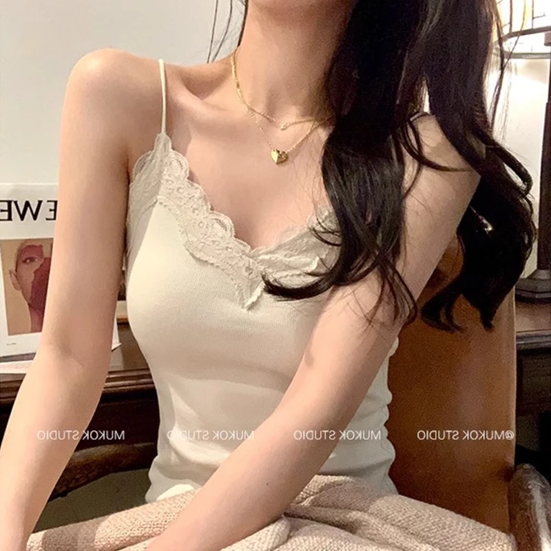 带胸垫蕾丝背心女西装内搭美背文胸一体白色遮肚子抹胸打底上衣