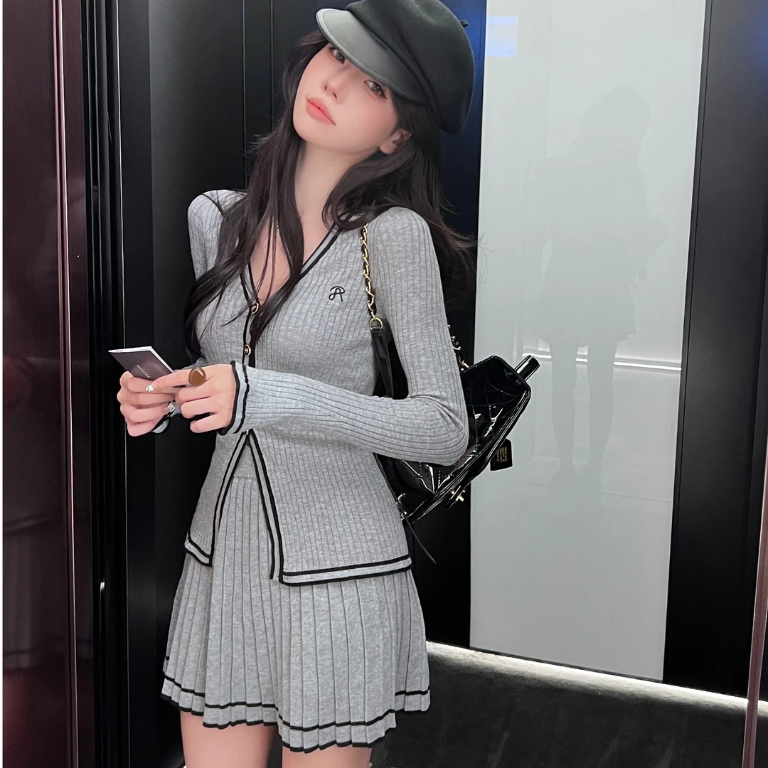 《慕子》2024秋季新款贵气显瘦气质小香风长袖针织上衣百褶裙两件套