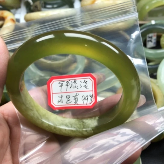 蛇纹石玉手镯未镶嵌平****真