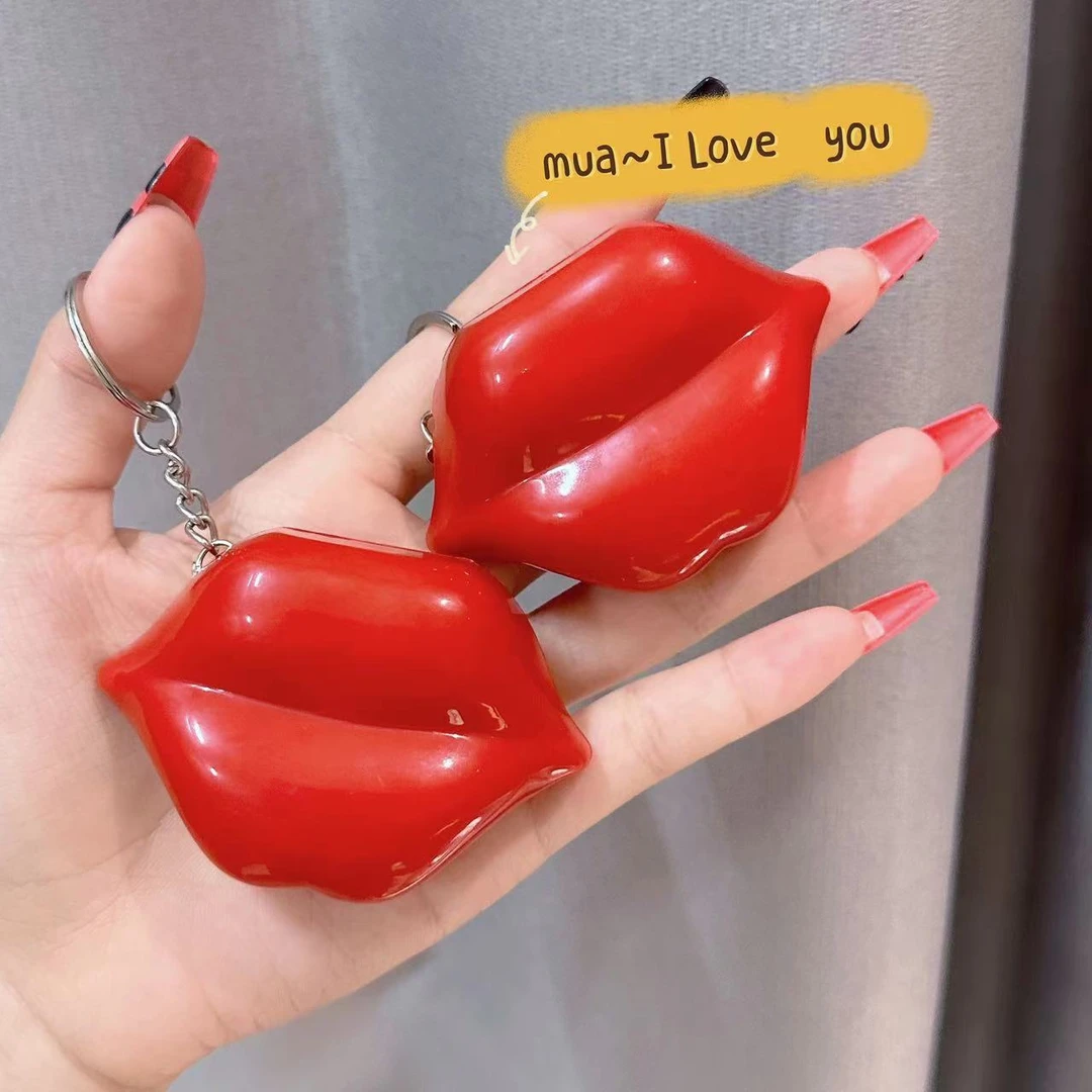 亲吻大红唇情侣间亲亲发声iloveyou礼物挂件kiss嘴唇红色钥匙扣
