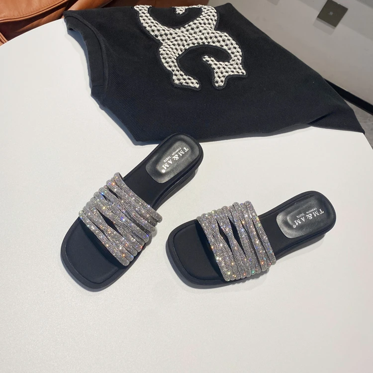 chic~时尚水钻低跟一字拖鞋女2024夏新款外穿凉拖ins沙滩鞋仙女鞋