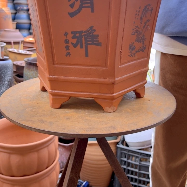 紫砂20CM（含）-50CM（不含）双线红六方40