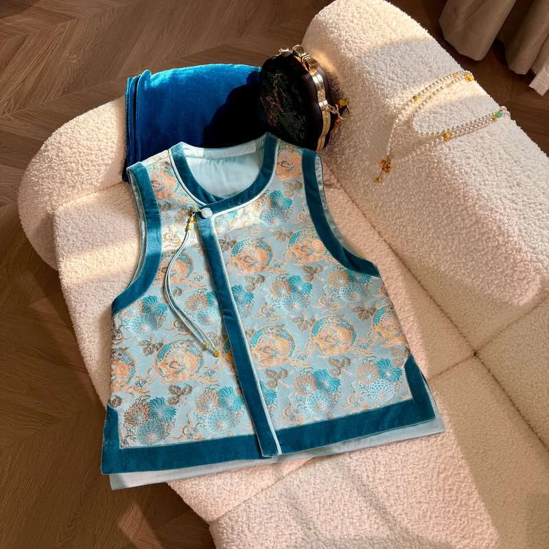 盈盈推荐《团龙杂宝菊》2024冬季新款百搭气质时尚宋锦马甲3267