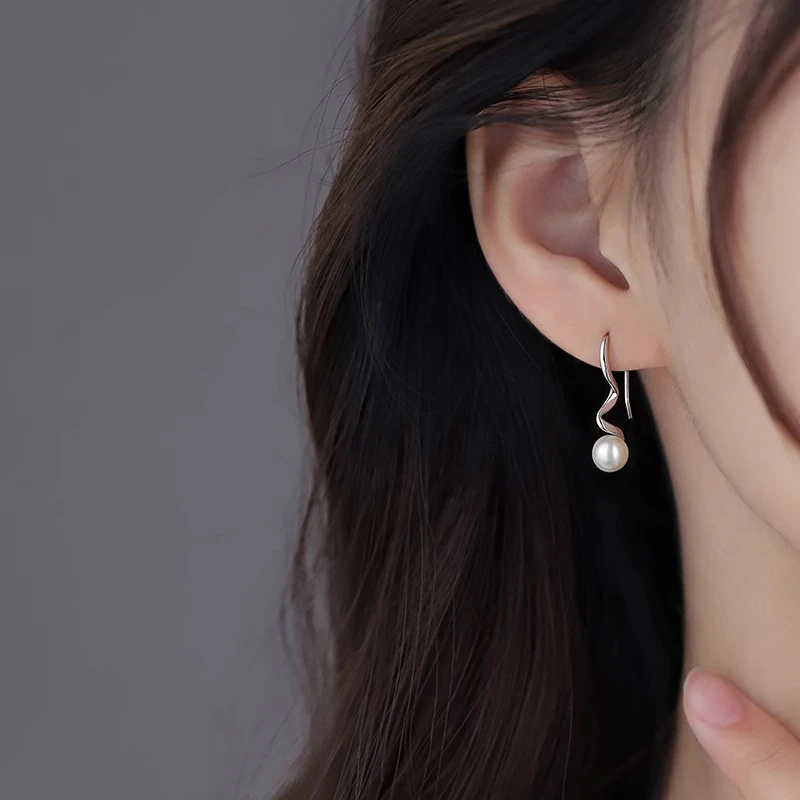 925银仿珍珠耳饰 小众独特耳环新爆款耳坠轻奢高级感气质银镀耳钩