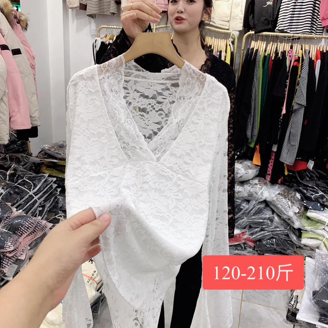 大码蕾丝打底衫修身
