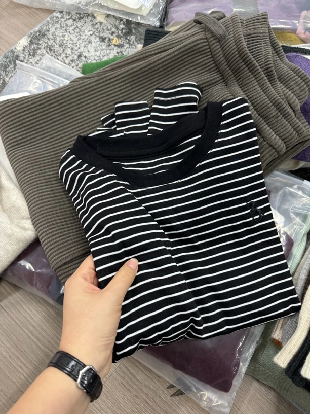 米蓝家名殿好品质小马条纹长袖打底衫8968