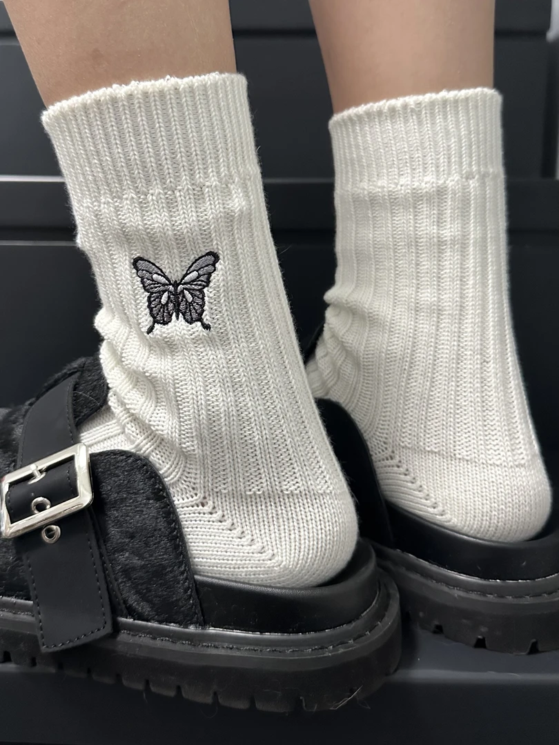 【三双装】蝴蝶刺绣粗线双针纯色中筒袜堆堆袜质感百搭潮袜休闲