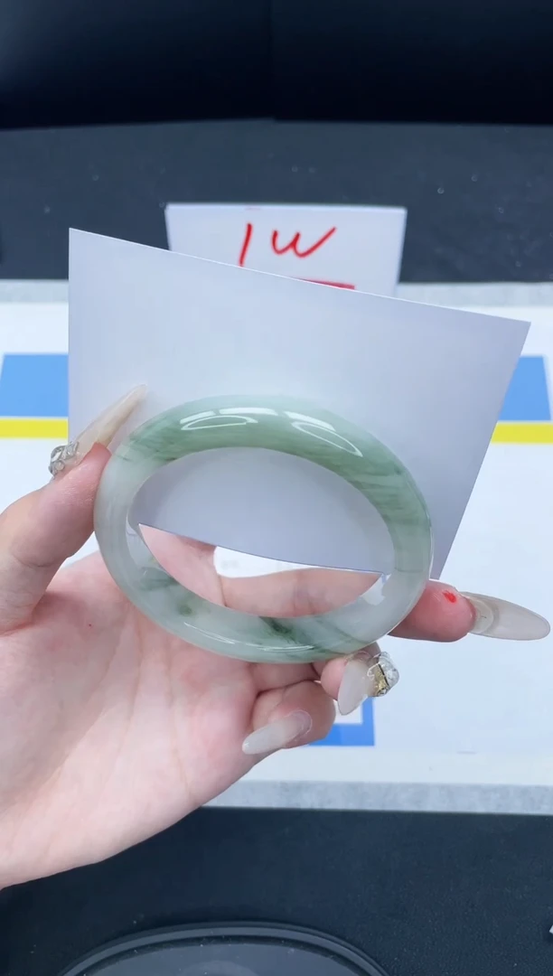 【闪购商品】石英质玉手镯未镶嵌118-58.8