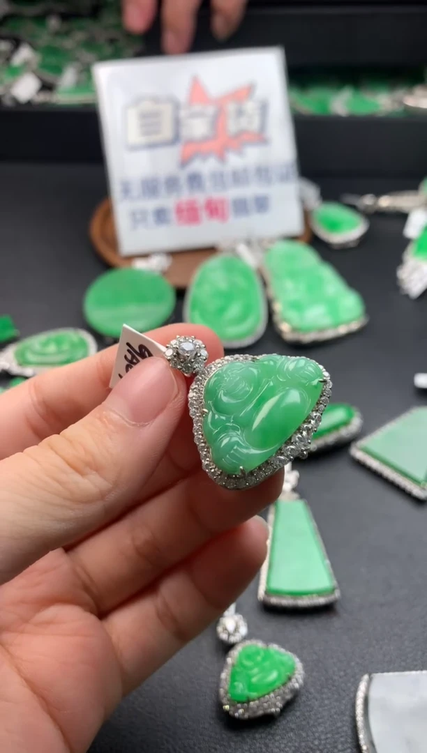 【闪购商品】翡翠颈饰银S925镶嵌翡翠1