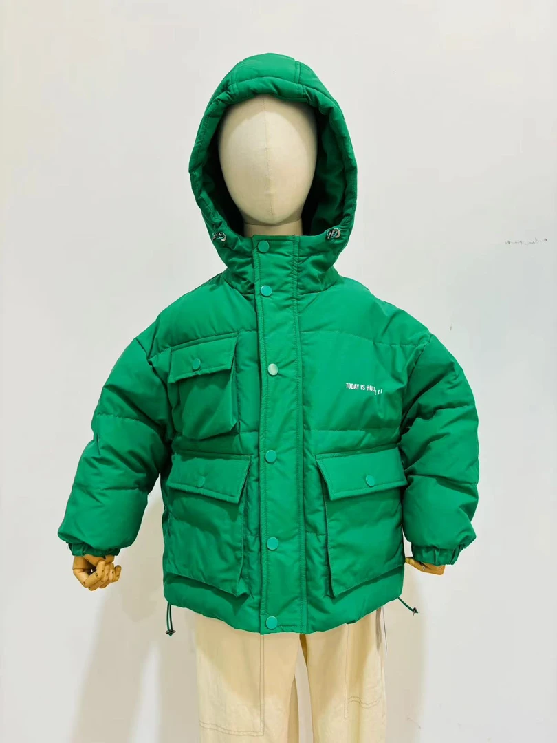 儿童冬款多口袋印花羽绒服