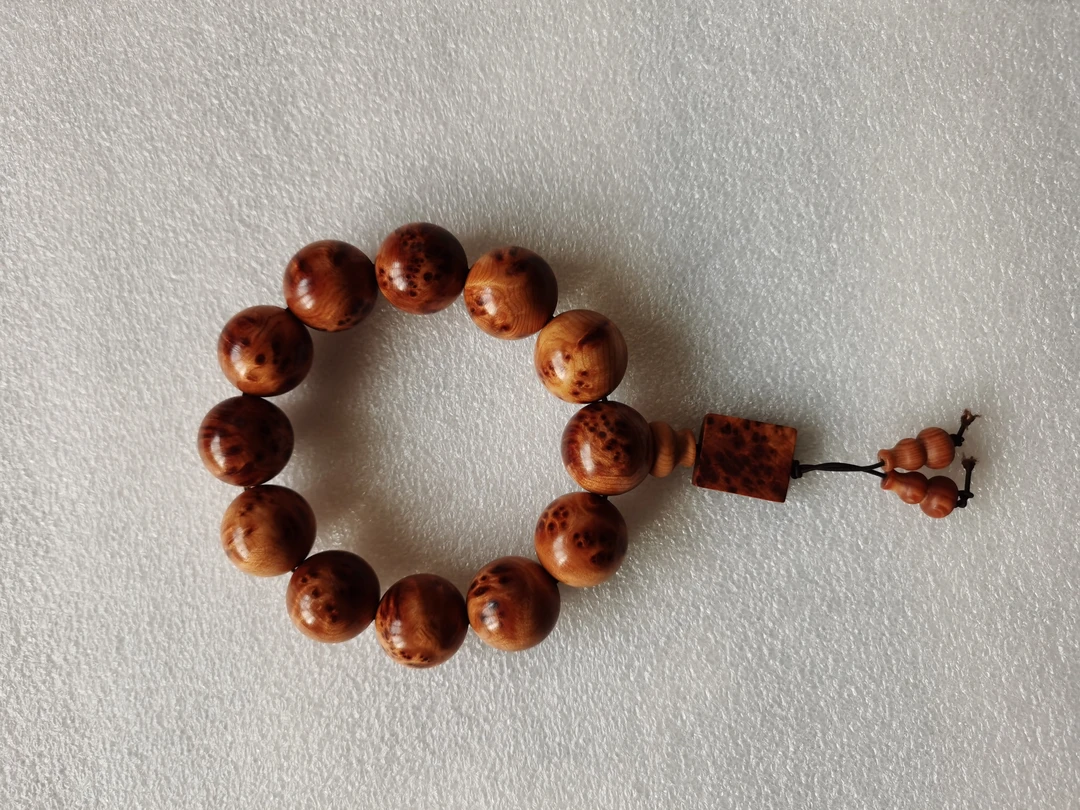 崖柏留疤手串2.0/12