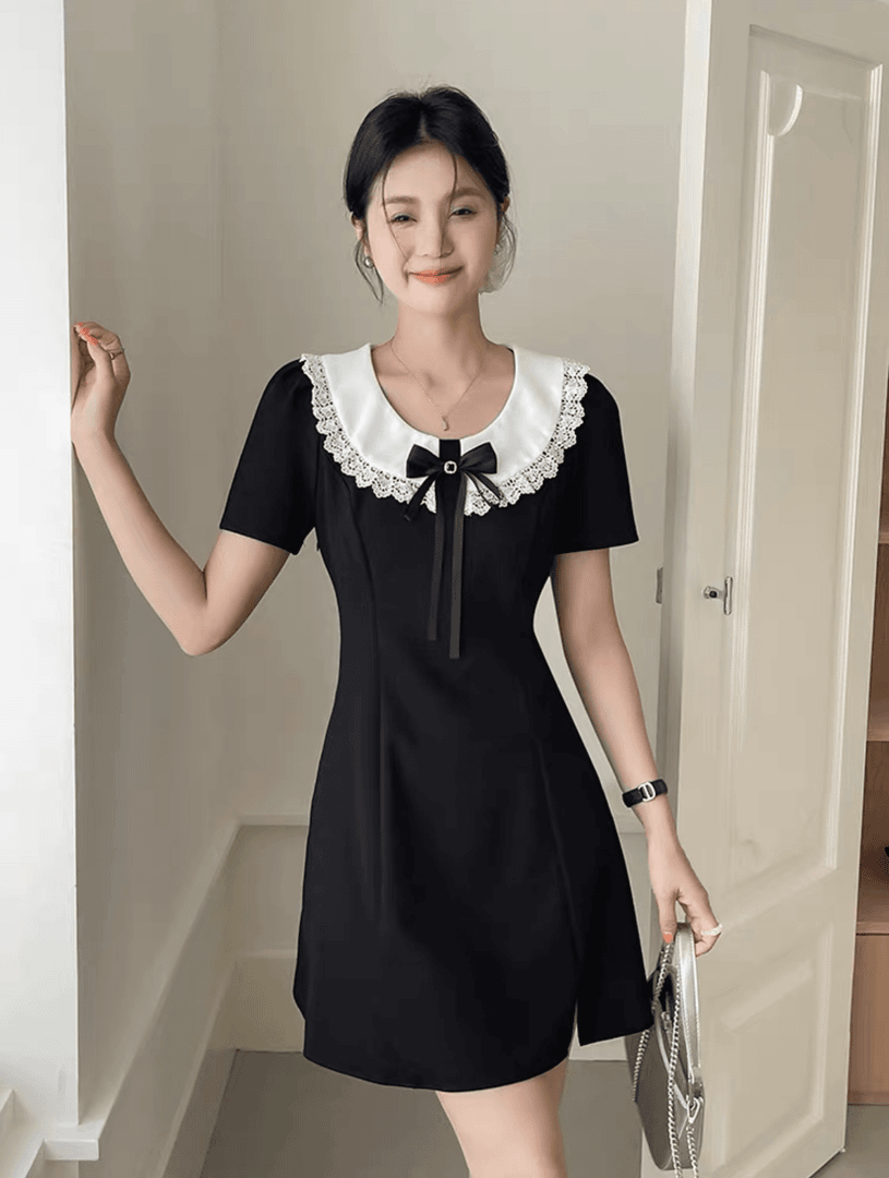 【肉总】设计感减龄蕾丝娃娃领时尚小黑裙